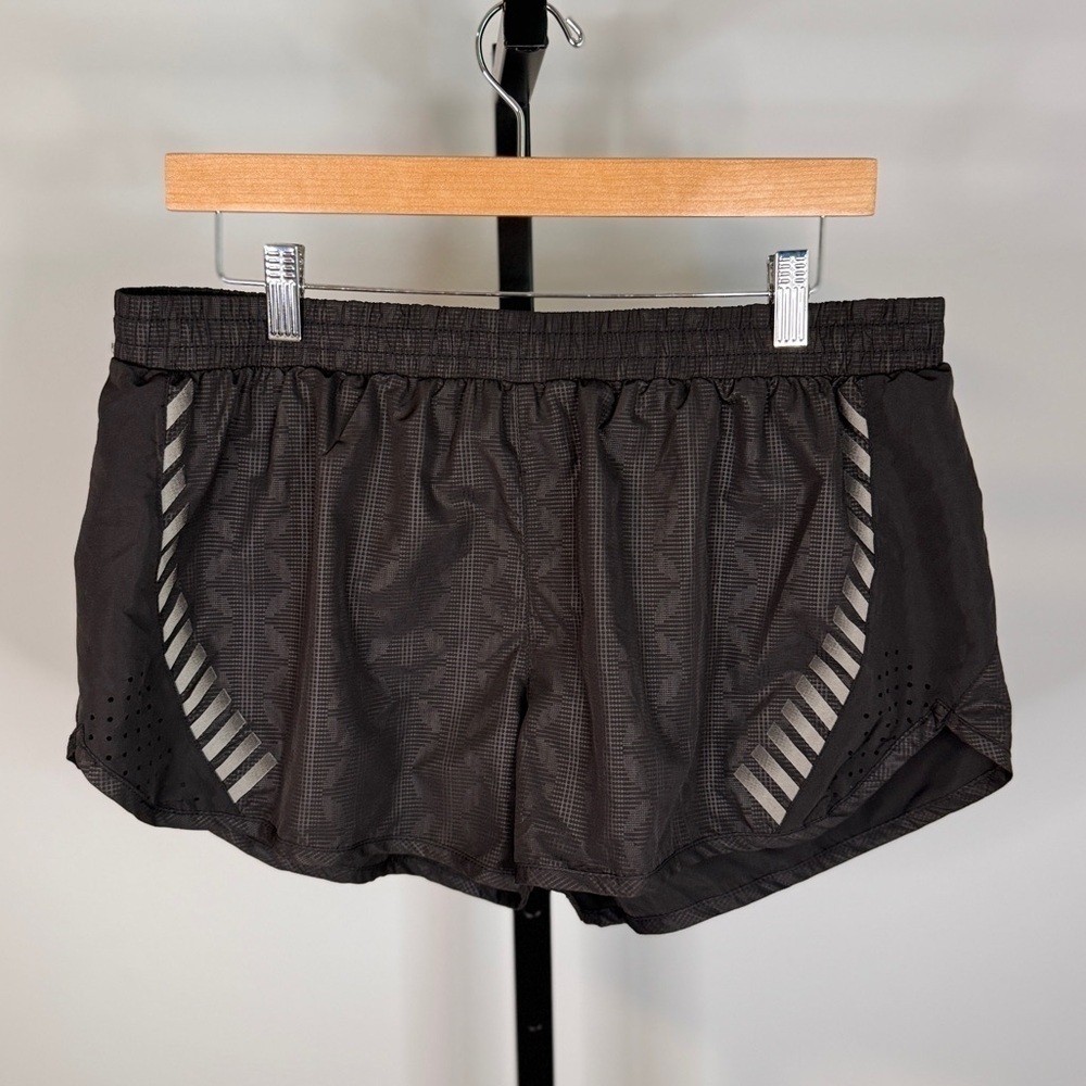 NWT Helly Hansen Women's Athletic Pace Shorts - Size XL